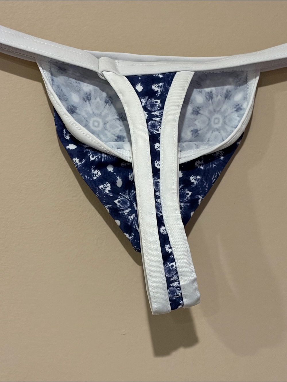 N2N Bodywear Men’s Thong Swimsuit - Picture 5 of 5